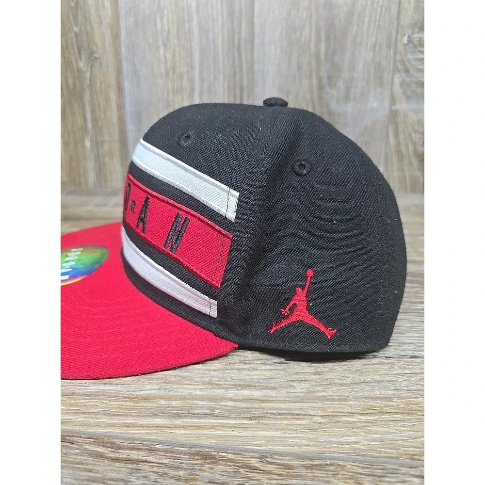 Air Jordan Snapback‎ Hat Classic Jordan Print Youth Size